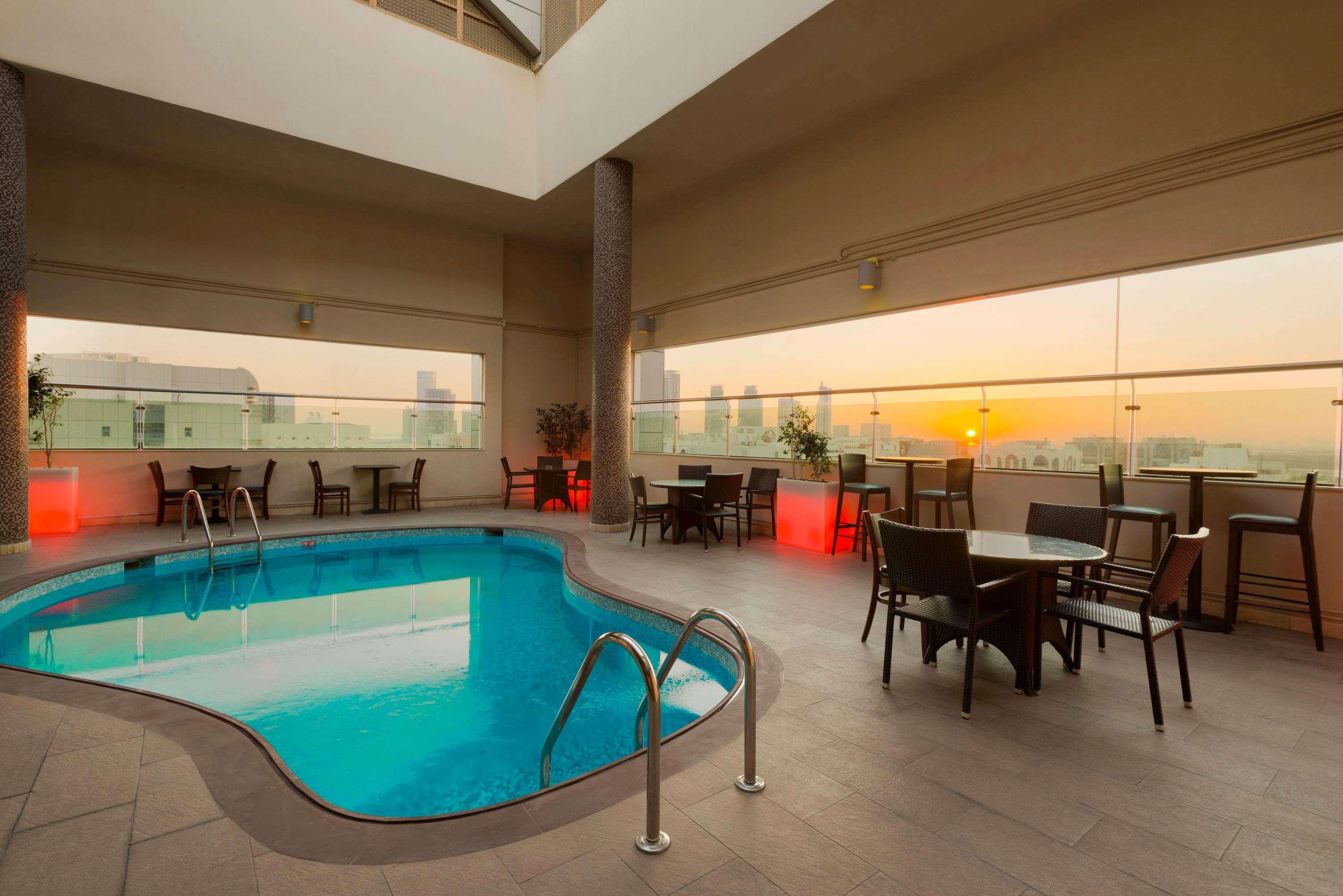 Hotel Ramada Downtown Abú Dhabí Exteriér fotografie