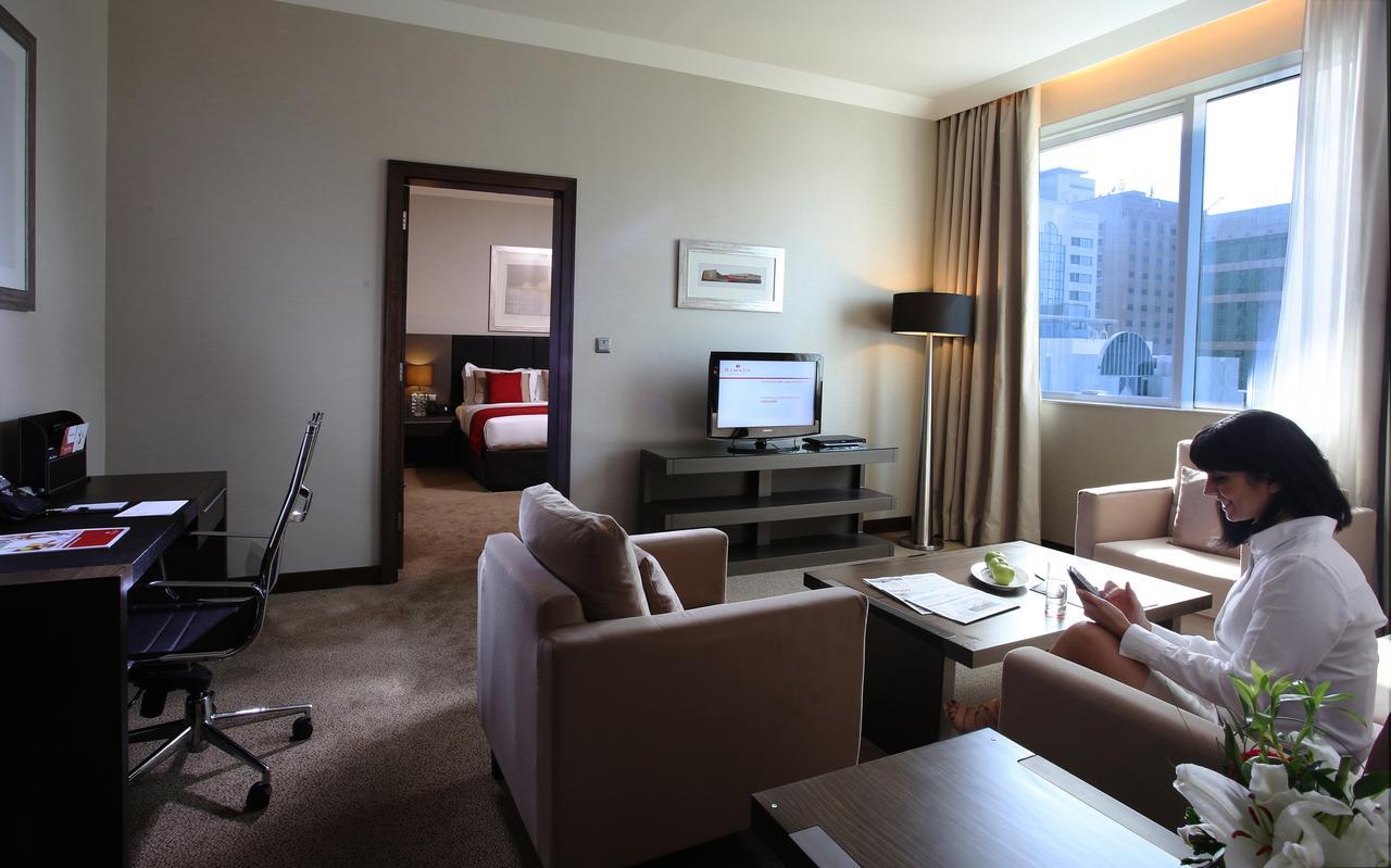 Hotel Ramada Downtown Abú Dhabí Exteriér fotografie
