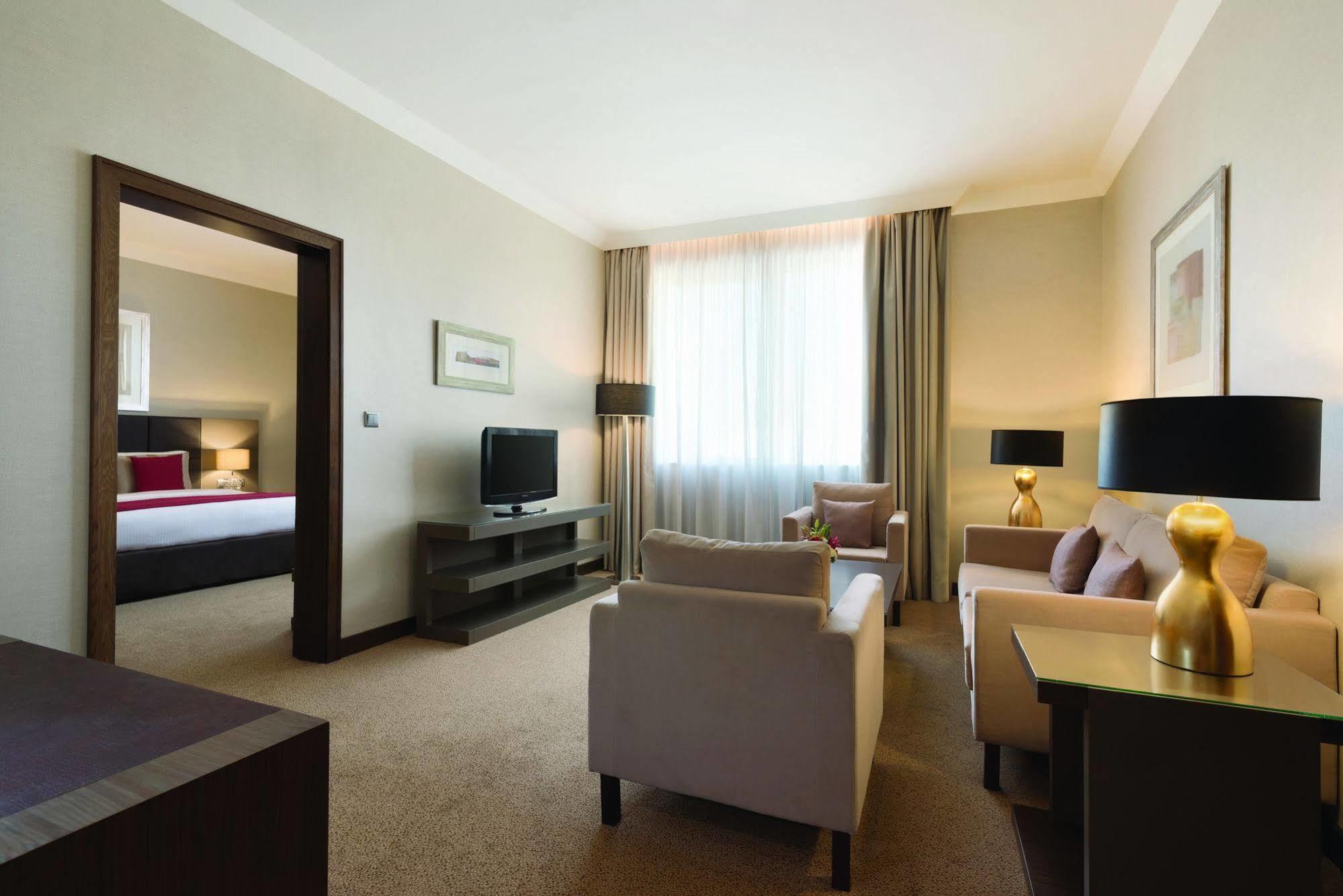 Hotel Ramada Downtown Abú Dhabí Exteriér fotografie